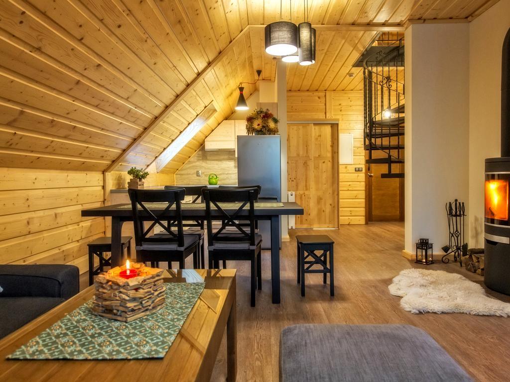 Apartment 58 Czarny Gron *